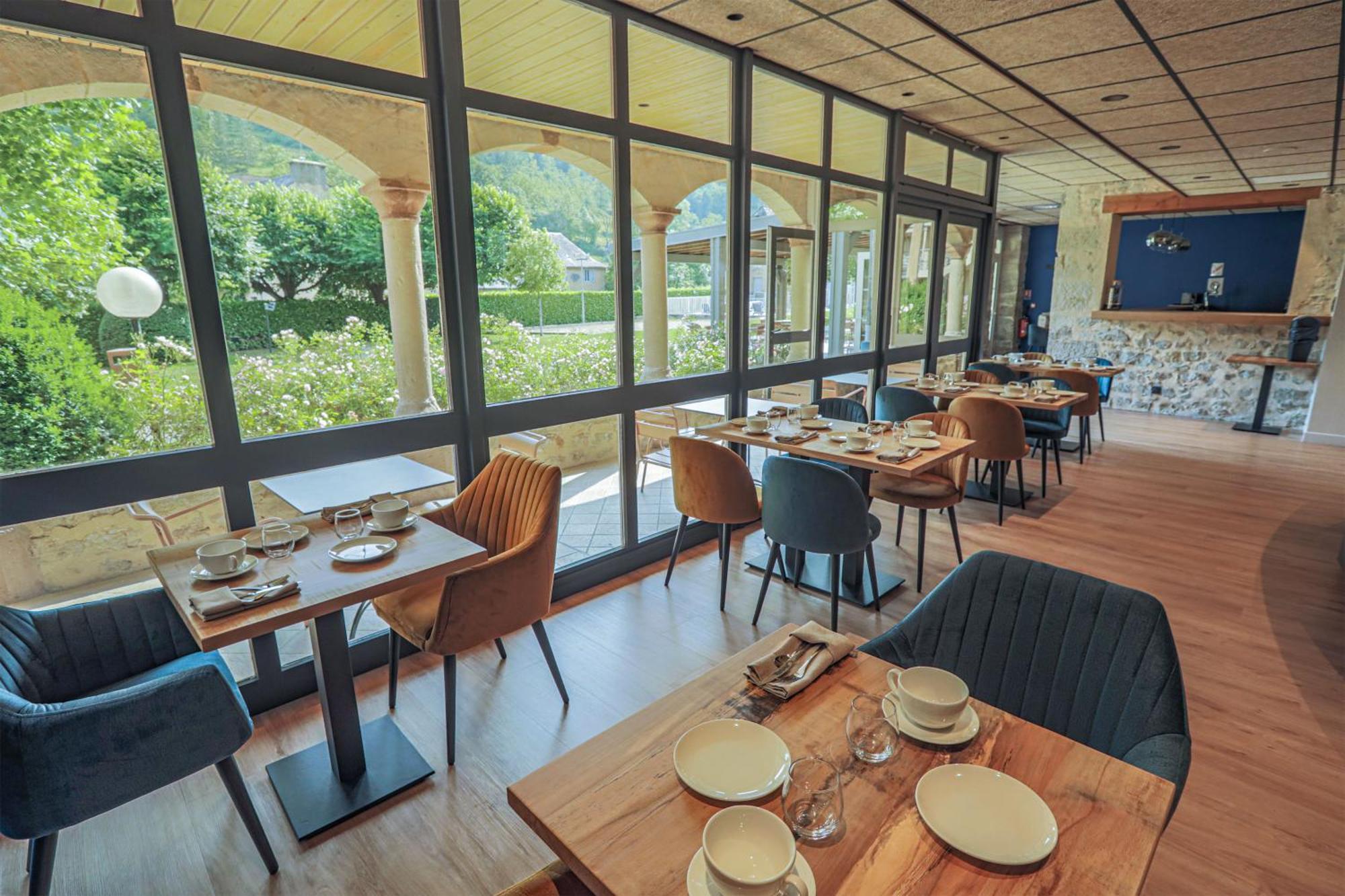 L'Hotel Des Bains - Salles-La-Source Eksteriør bilde