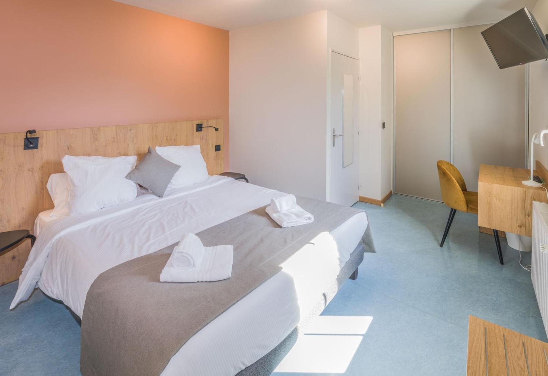 L'Hotel Des Bains - Salles-La-Source Eksteriør bilde