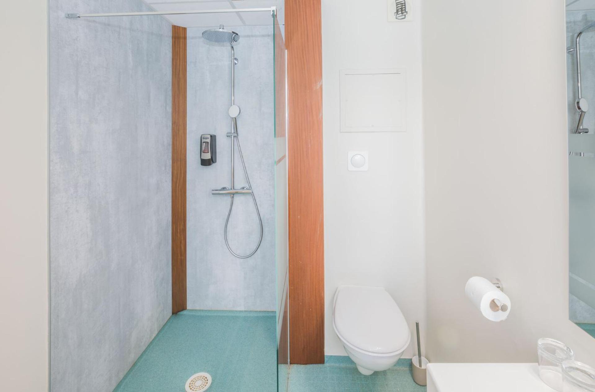 L'Hotel Des Bains - Salles-La-Source Eksteriør bilde